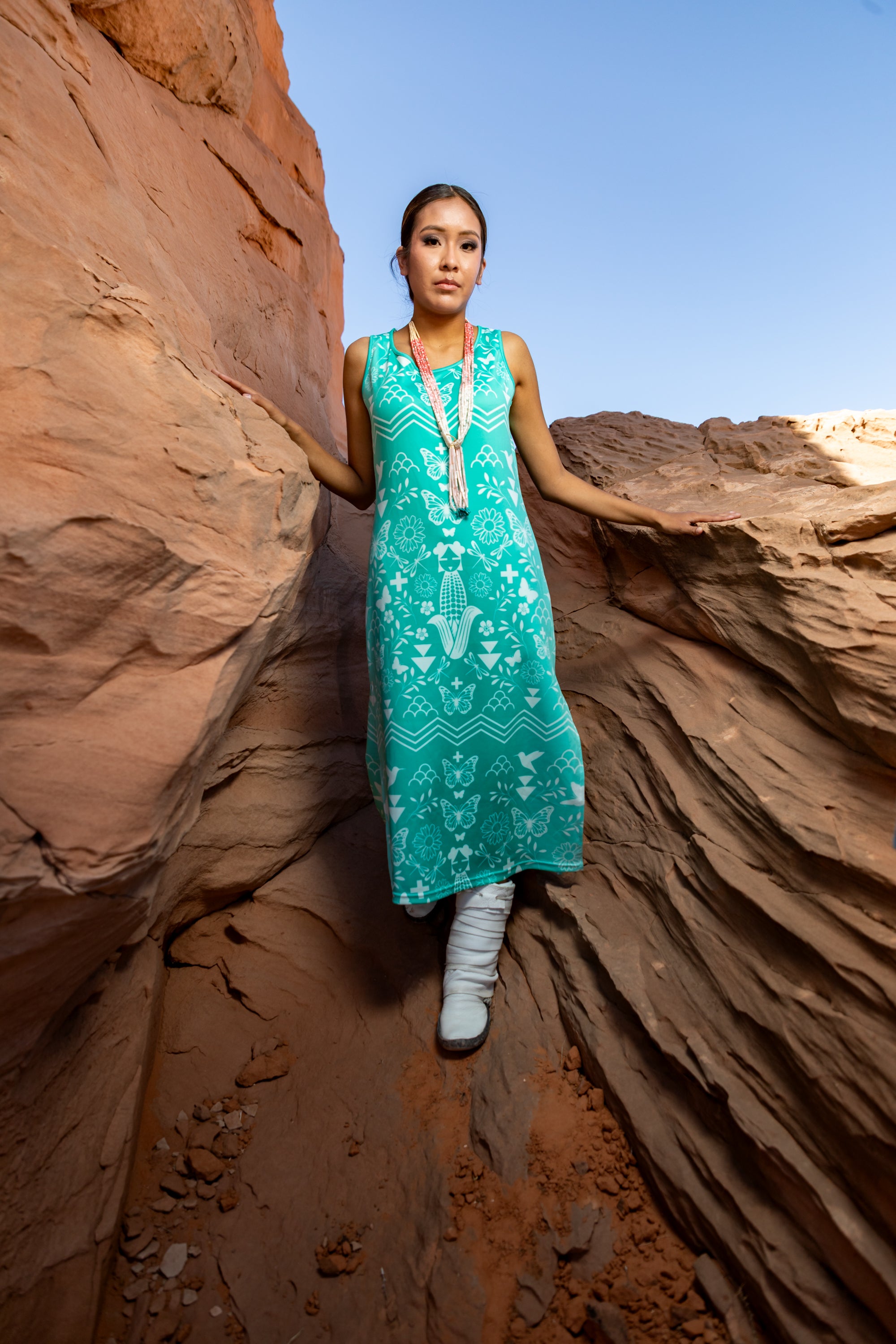 Sonaw Mana Sleeveless Scoop Neck Midi Dress